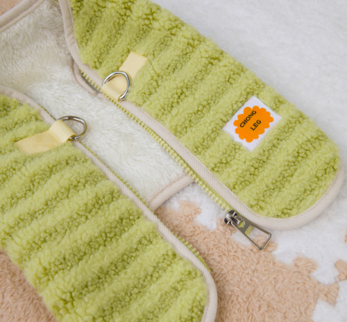 Dog Fleece Vest with Zipper Closure for Wholesale