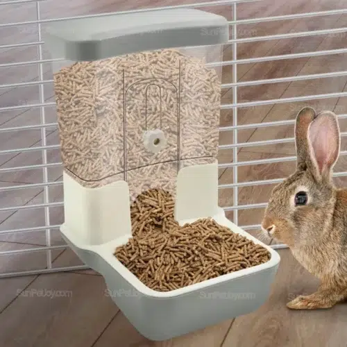 OEM Small Animals Hanging Feeder with Detachable Modular Design