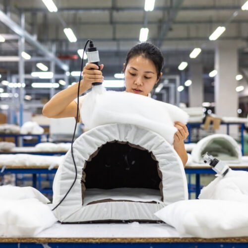 Semi-Enclosed Dog Cave Bed for Wholesale