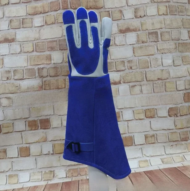 Snake Handling Gloves