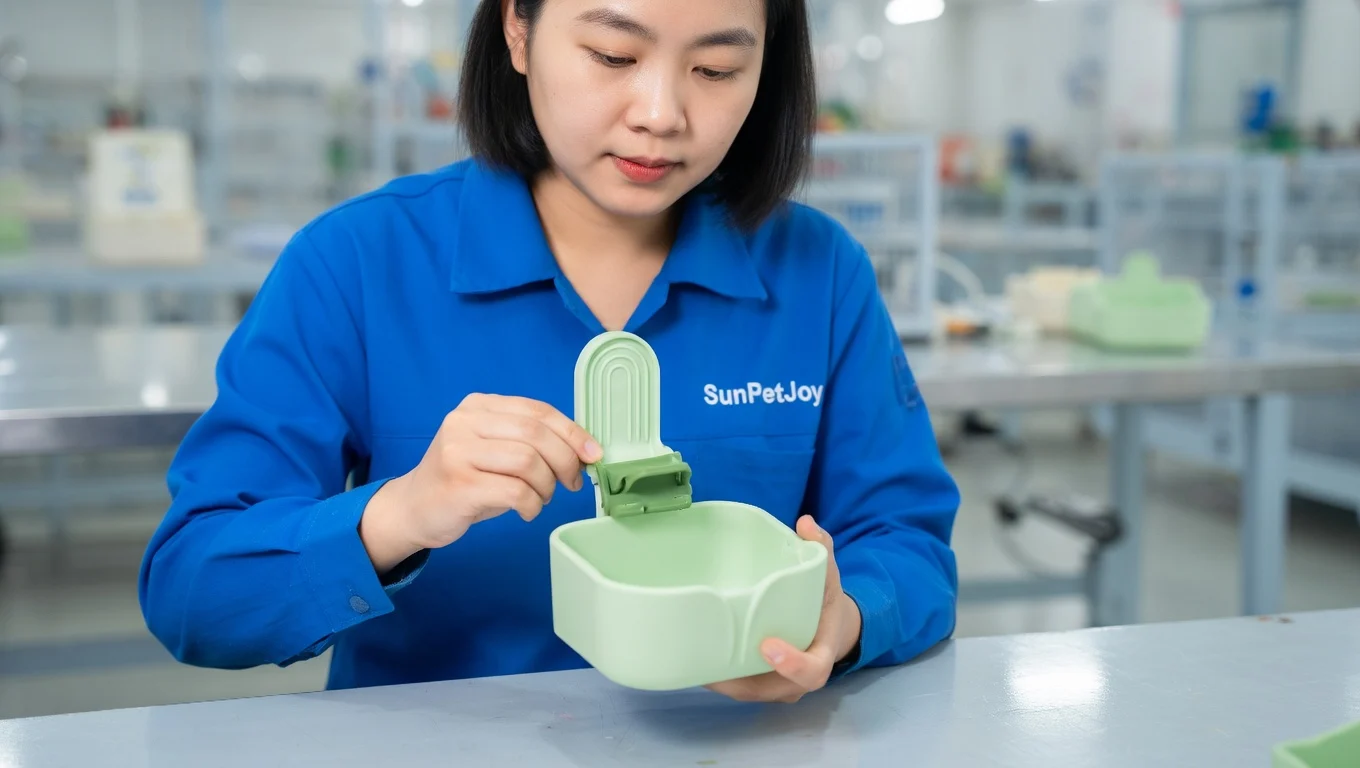 rabbit food bowl